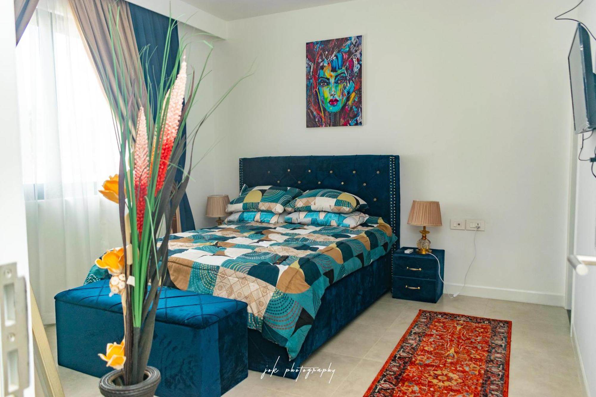 Luxury 2 Bedroom Apartment With Huge Balcony , Pool, Gym At Tribute House Accra Exteriör bild